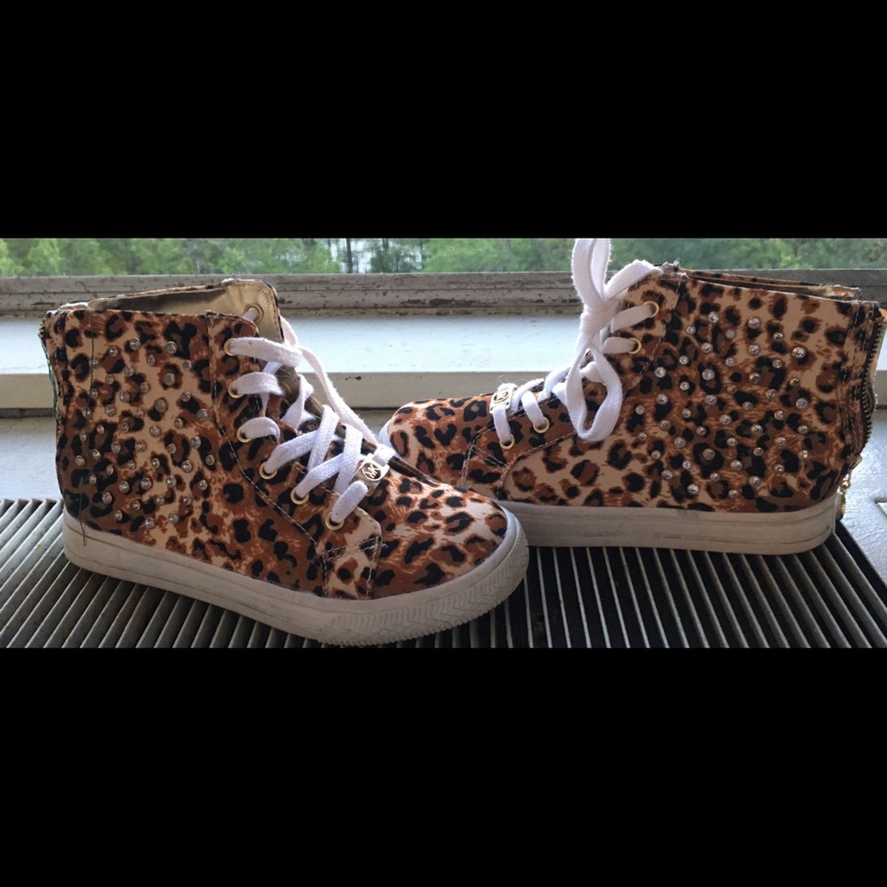 BOTH PAIR /MK adorable hi tops' - Picture 7 of 8